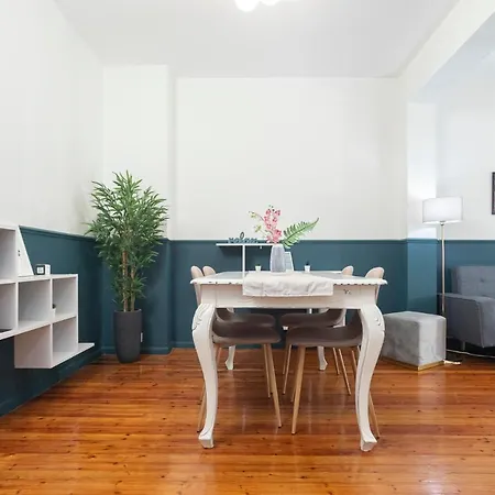 Houseloft Metropolitan Charm *