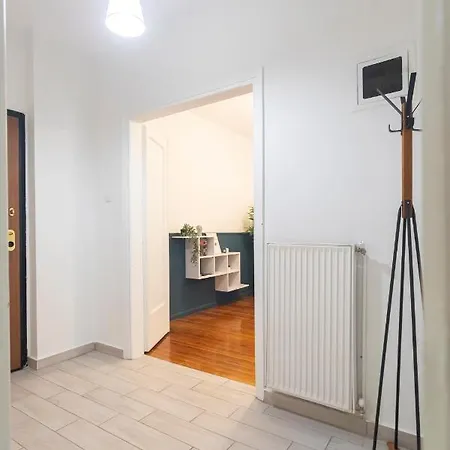 Houseloft Metropolitan Charm Салоники