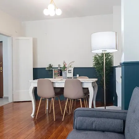 Houseloft Metropolitan Charm *